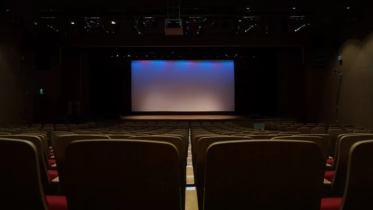 Theater-Audiovisual-1-2